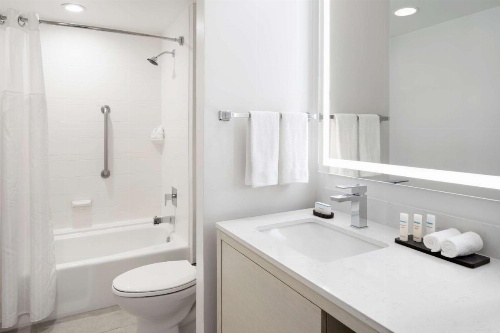 Embassy Suites By Hilton Hotel Tampa-Airport/Westshore image 25