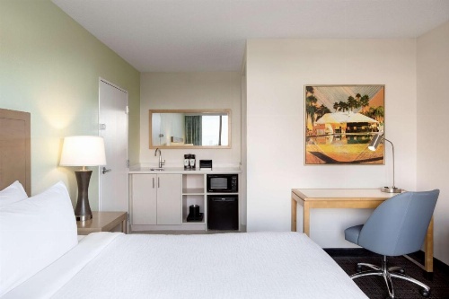 Embassy Suites By Hilton Hotel Tampa-Airport/Westshore image 41